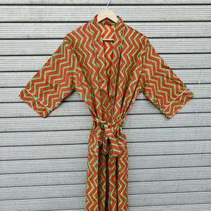 Vestidos estilo kimono de algodón multicolor con estampado informal para mujer, manga tres cuartos, lavados a mano, hechos en India. - Product Image 4