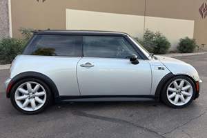 Mini Cooper S 2002 Sin Reserva, Transmisión Manual de 6 Velocidades, Motor de 4 Cilindros Supercargado - Product Image 2