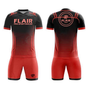 Kits de football rétro conçus sur mesure Uniformes de maillot de football pour enfants de haute qualité pour hommes - Product Image 6