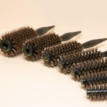 Cepillo Redondo para Cabello Cellreborn Premium con Cerdas de Jabalí para Peinado en Salón y Masaje del Cuero Cabelludo - Product Image 5