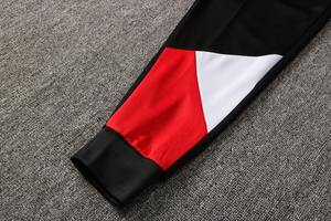 Conjunto Deportivo para Hombre con Bloques de Color Chevron, Chaqueta con Cremallera Completa y Pantalones de Entrenamiento Ajustados - Product Image 5