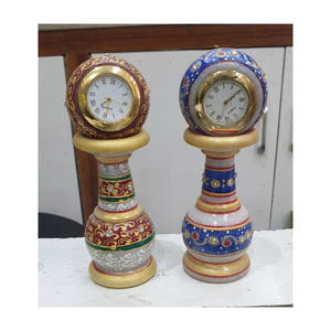 Montre en marbre indien Rajasthani avec illustration peinte en or Meilleur cadeau de mariage Article en pierre polie d'Inde - Product Image 2