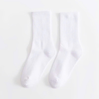 Chaussettes noires et blanches élégantes pour hommes et femmes À la mode pour l'été et l'hiver pour les voyages sportifs