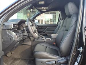 2025 Toyota 4 SR5เกียร์ธรรมดา/เกียร์อัตโนมัติเครื่องยนต์ดีเซล/แก๊ส4x4ที่นั่งด้านหลัง R17สีดำ Kei Prius - Product Image 4