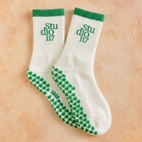 Chaussettes de yoga  antidérapantes et  Chaussettes d'entraînement Pilates souples et respirantes pour femmes avec adhérence