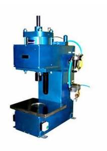 DIVINE MACHINERY SOLUTION DMSC20 Prensa Hidráulica Tipo C de 20 Toneladas con Bomba de Motor |   Prensa Industrial de Alta Resistencia para Perforación - Product Image 2