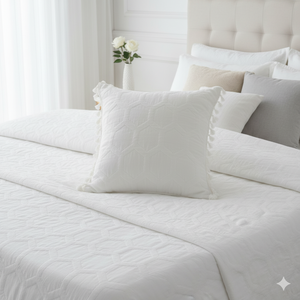 Coussin en peluche de qualité supérieure 16x16 pouces, fabriqué à partir de tissu non tissé avec un rembourrage en fibres creuses écologiques, motif uni pour usage hôtelier - Product Image 3