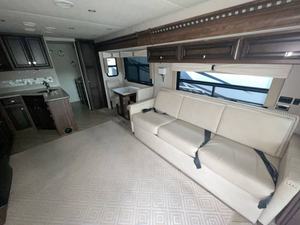 รถบ้านเคลื่อนที่ Newmar B-a-y S-t-a-r 3414 ปี 2018 มือสอง สภาพโรงงาน - Product Image 6