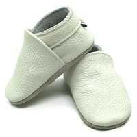 Chaussures de berceau pour bébé en cuir à semelle souple, premières chaussures de marche respirantes, antidérapantes, légères, décontractées pour tout-petits