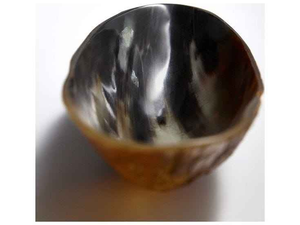 ชามเขาควายดีไซน์ธรรมชาติ สวยงาม เป็นมิตรกับสิ่งแวดล้อม คุณภาพพรีเมียม สำหรับใส่ของว่างในงานปาร์ตี้ โดย Saniya Handicraft - Product Image 4