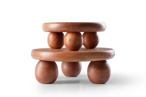 ถาดเสิร์ฟไม้ทรงกลมพร้อมขาตั้งทรงกลม ทำจากไม้บีช เหมาะสำหรับวางเค้ก หรือเป็นถาดเสิร์ฟอาหารว่าง ดีไซน์หรูหรา - Product Image 2