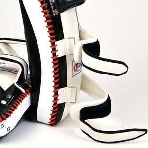 Ventes en gros de boucliers de frappe Fairtex personnalisés, de haute qualité, coussinets thaïlandais, coussinets d'entraînement pour arts martiaux, coussinets de boxe thaïlandais, boucliers de frappe pour le kick-boxing - Product Image 2