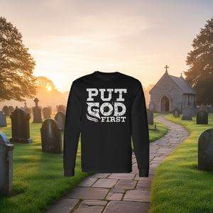 T-shirt à manches longues « Put God First » pour les personnes religieuses fidèles - Product Image 3