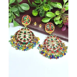 Pendientes Chandbali de Perlas Esmaltadas Multicolores, Hechos a Mano, Chapados en Oro, Joyería Cultural Coleccionable - Product Image 3