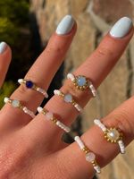 Bague artisanale personnalisée en perles d'eau douce superposées et pierres précieuses, avec pierres naturelles facettées en tourmaline, bijoux pour femmes pour marques DTC