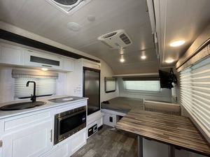 Modelo Usado 2021 F-o-r-e-s-t River R-Pod 180 con Alto Rendimiento y Comodidades Disponible para la Venta - Product Image 6