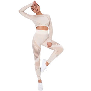 Venta al por mayor de 2 piezas de ropa de Yoga Fitness Gimnasio Mujeres de alta calidad de impresión personalizada de peso ligero Mujeres Yoga Set - Product Image 1