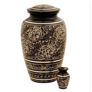 Urna compacta para cenizas conmemorativas de latón pulido con grabado de texto personalizado y tapa decorativa para mascotas y adultos - Product Image 1