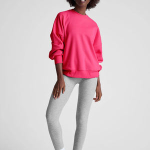 เสื้อสเวตเชิ้ตโอเวอร์ไซส์คอกลมบุผ้าฟลีซเนื้อนุ่มระบายอากาศได้ดี พิมพ์ลายฤดูหนาวสำหรับผู้หญิง ผลิตตามสั่งจากโรงงาน พร้อมปักโลโก้ด้านหน้า ผลิตจากผ้าฝ้าย 100% - Product Image 5