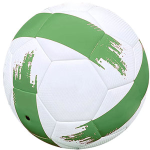 Ballon de football de haute qualité, cousu à la machine, pour l'entraînement des étudiants, le divertissement et les activités sportives – Fabriqué au Pakistan - Product Image 5