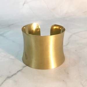 Brazalete hecho a mano 18K chapado en oro latón Metal impermeable joyería alto acabado brazalete de mano Metal latón brazalete - Product Image 3