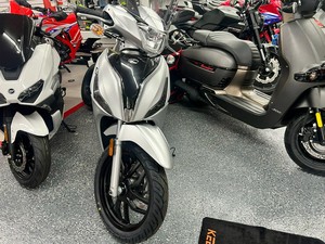 NUOVA OFFERTA PER <span class=keywords><strong>KYMCO</strong></span> <span class=keywords><strong>People</strong></span> S 150i ABS 150 Scooter 2026 Prodotto a Taiwan >100km/h - Product Image 5