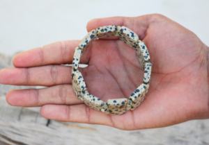 Jaspe Dalmatien Unisexe Fait à la Main Classique Pierres Précieuses Naturelles Bracelet Perlé Ajustable pour Hommes Femmes Cadeau Fête Anniversaire - Product Image 3