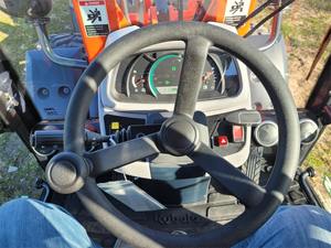 รถตักล้อยางคูโบต้า R640 ปี 2024 ขนาด 5.2 ตัน เครื่องยนต์ดีเซล 64.4 แรงม้า พร้อมเกียร์ ระบบส่งกำลังที่ทนทาน อุปกรณ์ก่อสร้างคุณภาพสูง - Product Image 6