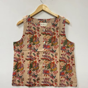 Blusa Tradicional Hecha a Mano, Ecológica, 100% Algodón, con Estampado Floral Corto, la Mejor Blusa Entallada para Mujer India con Logotipo Frontal - Product Image 1