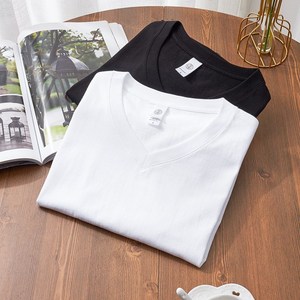 OEM Logo personnalisé 210g 100% coton col en V vierge à manches courtes T-shirt unisexe femmes hommes été lâche plaine T-shirt pour hommes - Product Image 4