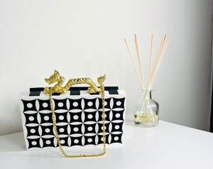 Meilleure vente de pochette en résine faite à la main pour femmes au design élégant finition marbre brillant de qualité supérieure en Inde - Product Image 3