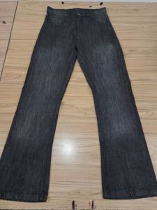 Jeans en denim personnalisés de haute qualité avec logo personnalisé et design unique - Product Image 2