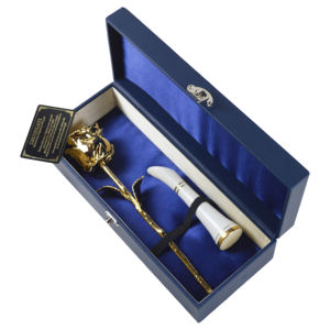 Cette rose naturelle est trempée dans un argent pur, finition plaquée argent, véritable rose avec support en céramique et certificat - Product Image 2