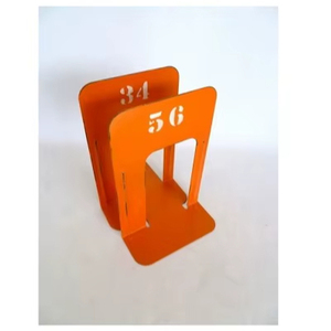 Serre-livres en métal de qualité supérieure conçus pour correspondre aux styles de décoration industrielle et minimaliste modernes pour la maison ou le bureau - Product Image 1