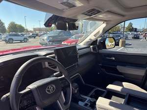 Livraison gratuite 2024 pour Tundra Hybrid Limited HV CrewMax Cab 4WD automatique conduite à gauche arrière Neuf/Occasion Pick-up pleine grandeur - Product Image 2