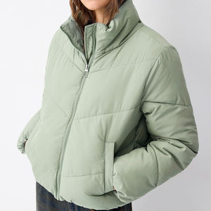 เสื้อแจ็คเก็ตพัฟเฟอร์บุใยดาวน์สำหรับผู้หญิง เนื้อผ้าระบายอากาศได้ดี เคลือบผิวเรียบเนียน กันหิมะ รุ่นสั้นแบบครอป - Product Image 2