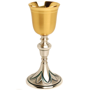 Cáliz de Ciborium de Metal con Acabado Chapado en Oro Forma Redonda Diseño Martillado La Mejor Calidad Con Tapa Cruzada Para Religiosos - Product Image 2