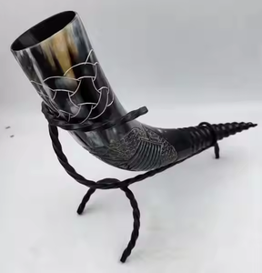 Cuerno de búfalo Natural de calidad, cuerno vikingo para beber, diseño de Animal antiguo tallado, pulido por Artesanías de media luna - Product Image 1