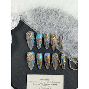 Uñas Postizas Galactic Crown, Diseño de Arte de Uñas Único para Mujeres Amantes de la Moda - Product Image 2