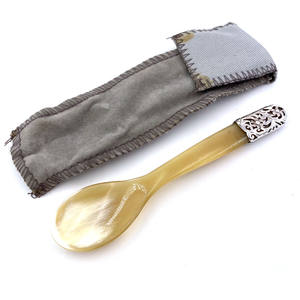 Cuillère de serveur à salade en corne de buffle, accessoires de cuisine et articles de table à bas prix - Product Image 1