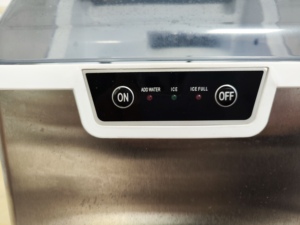 เครื่องทำน้ำแข็งก้อนนุ่มแบบไฟฟ้า 35 ปอนด์ สำหรับใช้ในบ้าน สำนักงาน ห้องครัว บาร์ โรงแรมกลางแจ้ง และรถยนต์ - Product Image 3