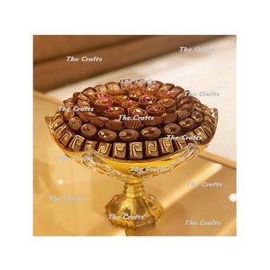 Support à chocolat en aluminium doré poli avec des friandises de la plus grande qualité à prix avantageux, outils à gâteau en métal personnalisables - Product Image 1