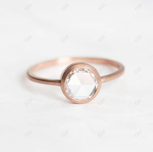 Anillo de compromiso de solitario de moissanita de corte rosa de forma redonda certificada Ajuste de bisel completo Anillo de oro rosa de 14K a precio de mayorista - Product Image 3
