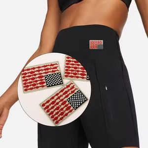 2025 tendencia personalizada 3D silicona PVC ropa parche venta al por mayor directo de fábrica tasa corazón flor en forma de etiquetas de goma para coser - Product Image 2