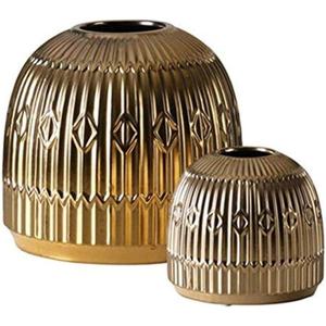 Vase à fleurs en métal coulé couleur or Décoration de maison luxueuse pour de superbes arrangements floraux - Product Image 1