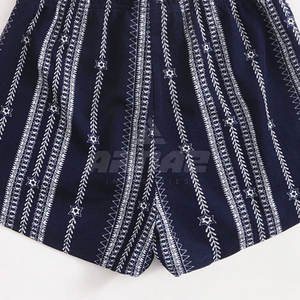 กางเกงขาสั้นสตรีแบบใส่สบายเอวยางยืดและผ้าสัมผัสนุ่มพริ้ว - Product Image 5