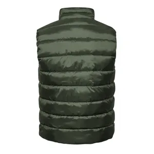Gilet léger et durable en matériau recyclé pour sports de plein air - Product Image 5