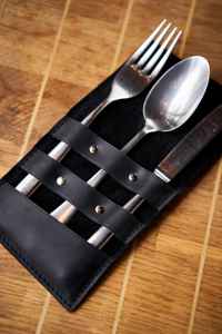 Porta Cubiertos de Cuero de Lujo, Rústico, Hecho a Mano y Ecológico para Restaurante, Organizador de Mesa de Comedor, Elegante Bolsa de Almacenamiento LRCH-0017 - Product Image 2