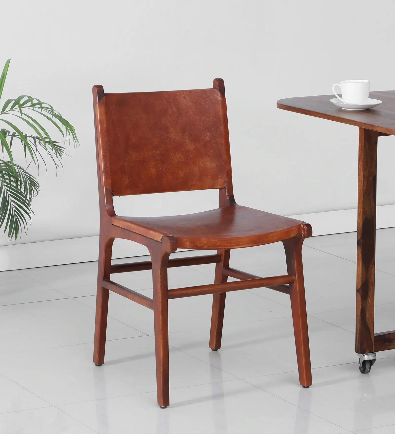 Solid Wood Dinning cadeira em tan Brown acabamento