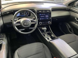 2023 Aston Martin Serie 3 330i XDrive 4dr Crew Cab FWD Asientos de cuero Automático SB bien usados - Product Image 3